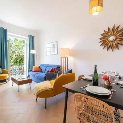 Modern 2-Br Apartment with Balconies 3 Min from Palais des Festivals