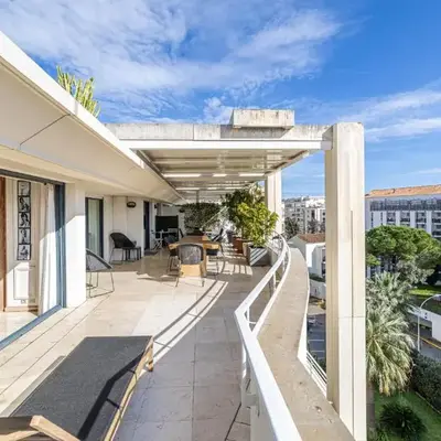 REF 823 - Cannes Center - Duplex apartment for rent