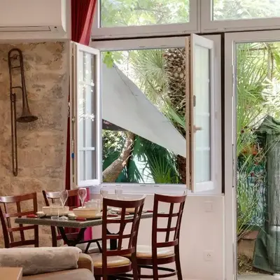 À 1km Plage du Midi et Palais des Festivals - Appartement Centre Cannes avec Cour Extérieur Privée
