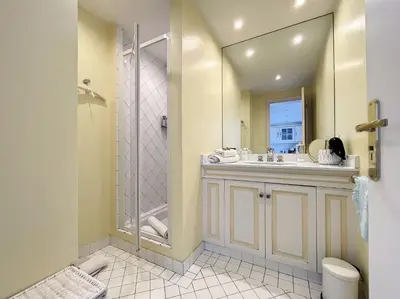 a bathroom with a shower and a sink at Emplacement idéal, terrasse vue mer 321L SEB in Cannes