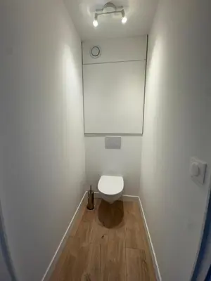 a small bathroom with a toilet in a room at Les Venitiennes in Cannes