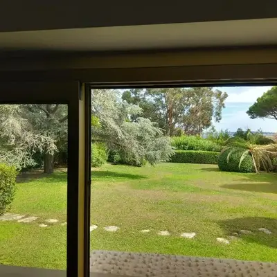 Studio et chambre sur jardin et mer
