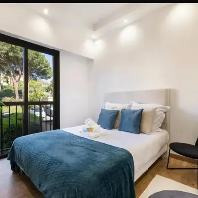 Appartement haut standing - Luxury apartment - Cannes- Croisette- Centre ville- Vue Tennis -Vue Piscine -Parking privé - Terrasse- Plage
