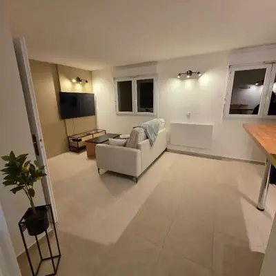Appartement rénové proche plage