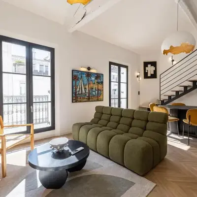 REF 1993 - Cannes Center Renovated Apartment