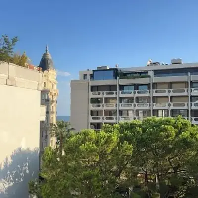 Luxurious Apartment with Sea and Carlton View