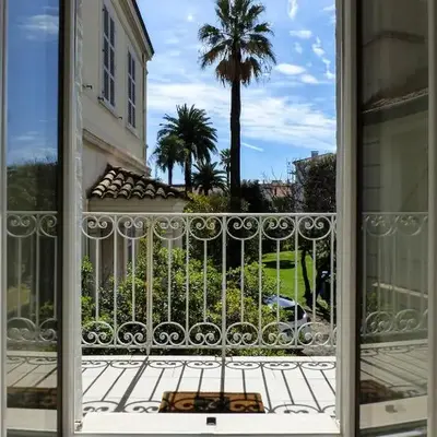 Villa Divona - central gem with sunset balcony & pool