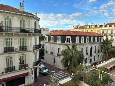 a view of a city street with buildings at Cannes Centre Mimosas 1 chambre Salon in Cannes