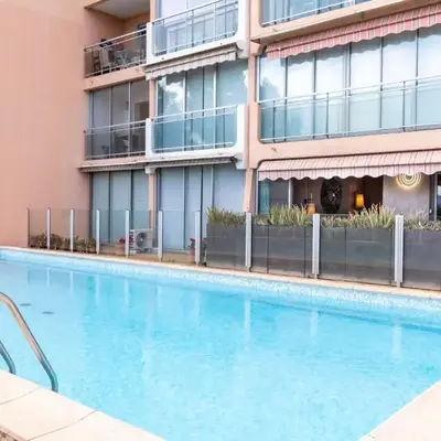 Cannes plage - avec terrasse