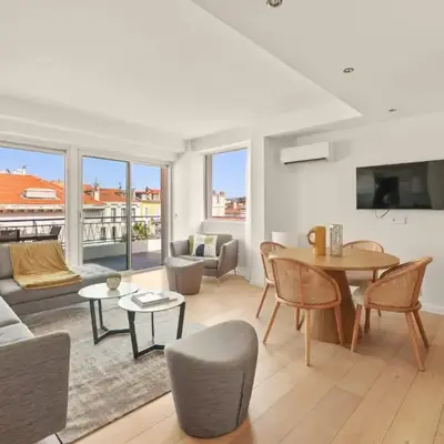 REF 1493 - Cannes -City Center Banane District