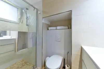 a bathroom with a toilet and a shower at L'ESPERANCE Studio joli petit situé dans le Suquet, proche des commerces, Palais et plages in Cannes