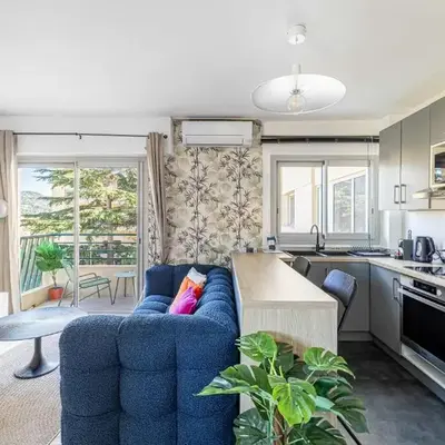LA PALMERAIE joyeux studio avec balcon