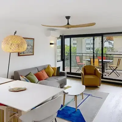 bel appartement deux pas des plages 351L