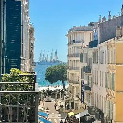 Le Pinson Mignon Cannes Carre d Or