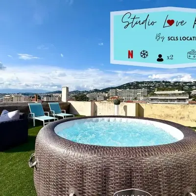 Studio Love Room Rooftop Jacuzzi SCLS Rentals