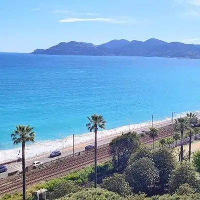 Cannes Studio Vue mer Panoramique Château de la Mer