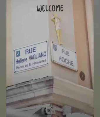 a sign for the rue helene waubenano and a sign for at Cannes Hoche Croisette Sublime T2 in Cannes