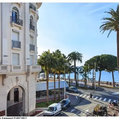 REF 961 - Cannes Croisette - Sea view apartment for rent