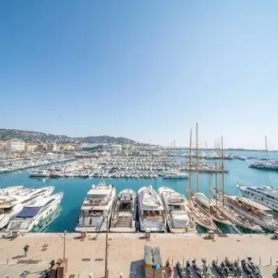 REF 774 - Cannes Old Port - Sea view partment for rent