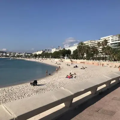 Studio à 100 mètres de la plage et de la Croisette