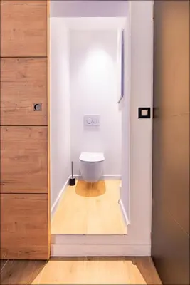 a bathroom with a toilet in a room at LE COCON DE JAURÈS entre Gare Croisette et Palais in Cannes