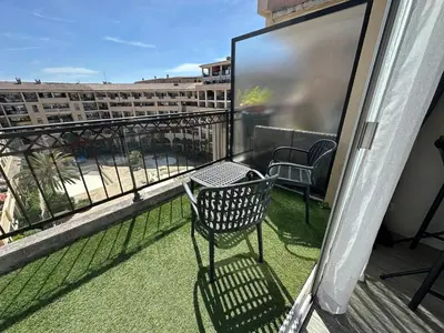 Gallery image of Studio avec terrasse, piscine, accès direct plage in Cannes