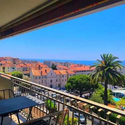 3-room air-conditioned terrace