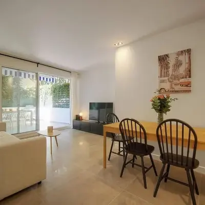 Modern 3BR with Patio