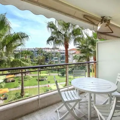 REF 1233 - Cannes Croisette - Apartment for rent