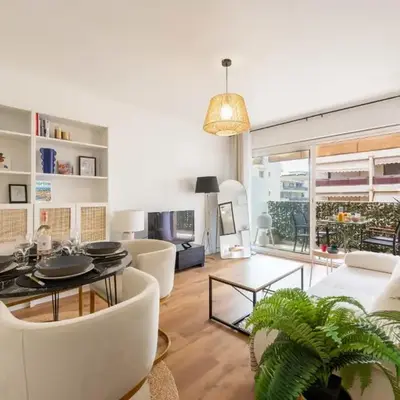 1-Br with Terrace Palm Beach Close to Beaches