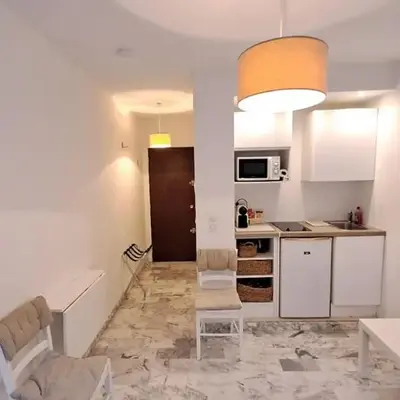Beau studio centre Cannes Maréchal Juin