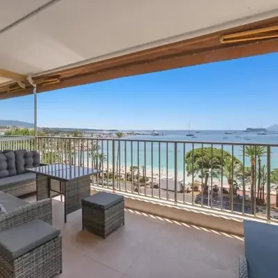 REF 2006 - Cannes Croisette - Luxurious apartment with sea view for rent