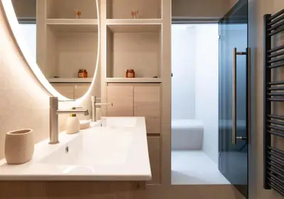 a bathroom with a sink and a mirror and a shower at NEW Le Backstage Croisette et Plages à 5 min Cannes Lifestyle Central Stay OFFRE SPECIALE in Cannes