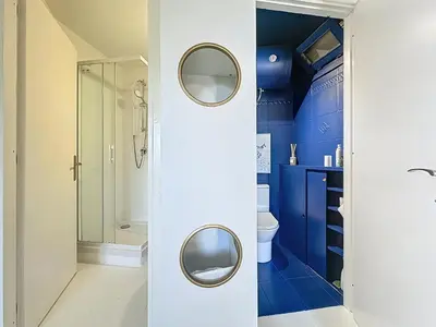 Gallery image of 32m2 petite maison au bord de l'eau avec terrasse in Cannes