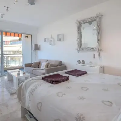 Wdf studio in the heart of Cannes!