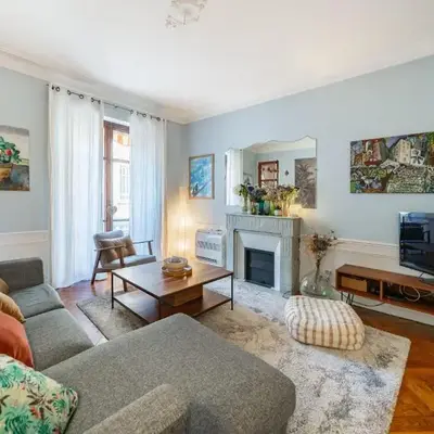Cozystay 1225 Bourgeois Charm in Cannes Center