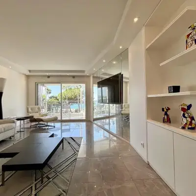 Superbe 2 pièces - Première ligne Croisette