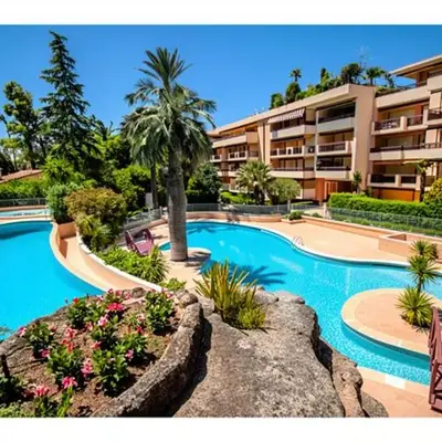 Beautiful 36m2 studio apartment & 50m2 terrace