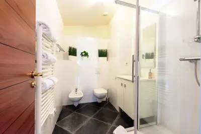 a bathroom with a toilet and a shower at Résidence Superbe 3 Pièces à 3 Min De La Croisette - Superbe 3 Pièces à 3 min de la Croisette MAE-2813 in Cannes
