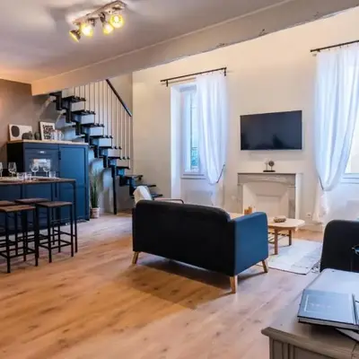 Résidence Rare ! Duplex De Style En Plein Centre Ville - RARE ! Duplex de style en plein centre ville MAE-5823