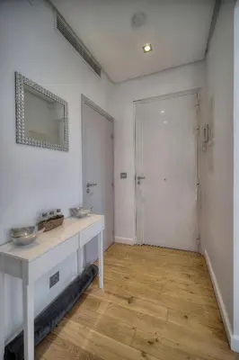 a bathroom with a sink and a mirror on the wall at Clod - 2 bedrooms - Parking - Wifi Air conditioning in Cannes