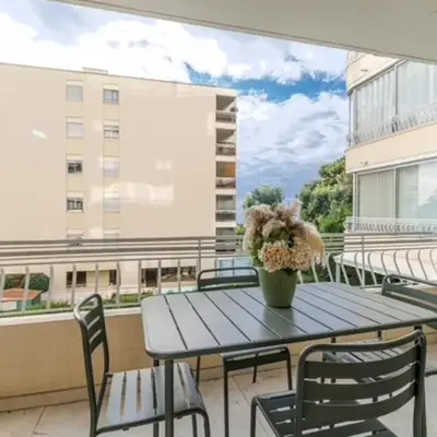 Modern apartment in Cannes 6 people