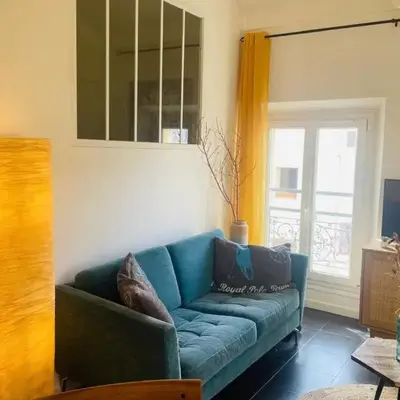 Bright apartment in Cannes for 5 people