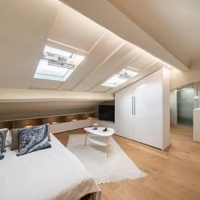 Elegant renovated studio on the top floor Cannes city center