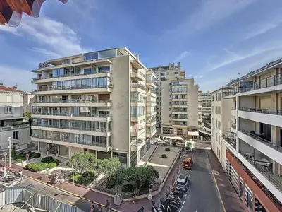 an aerial view of a city with tall buildings at 47m2 - climatisation, carré d'or in Cannes