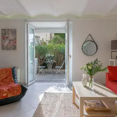 Louison balcony