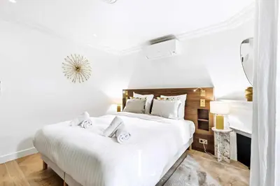 Gallery image of Les Lucioles 10 - Luxury Garden Apartment 3 Bedrooms - Sleeps 8 in Cannes