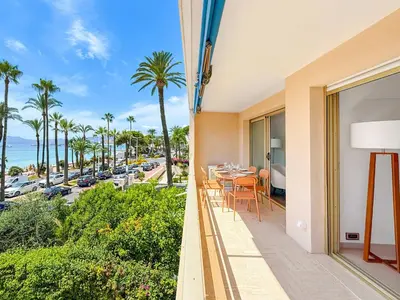 Gallery image of The Plage Croisette - Accommodation Terrace & Sea in Cannes