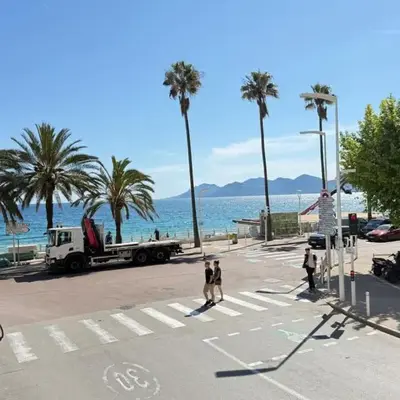 One-bedroom apt ideally located in front of the Midi beaches