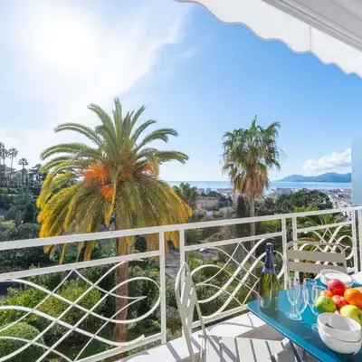 2-Br Sea-View Apartment Residence with Swimming Pool Cannes